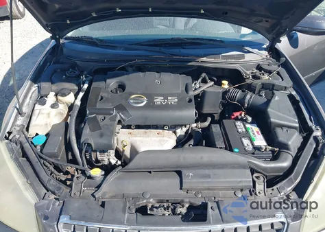 2005 Nissan Altima 2.5 S from USA, damaged, VIN 1N4AL11D15N492038